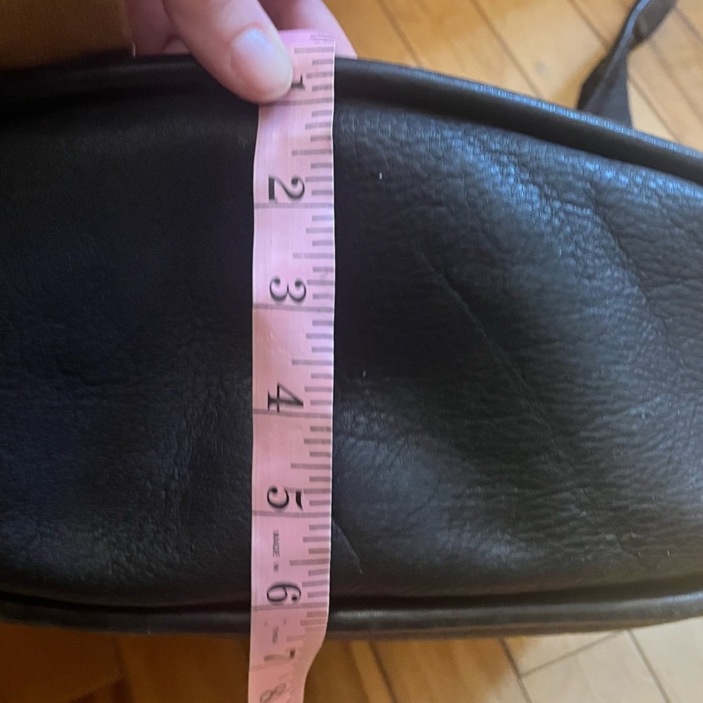 UGG Black Leather Shoulder Bag - Picture 8 of 8